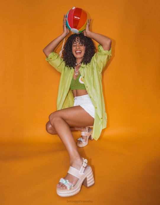 nők Betsey Johnson shellie természetes multi cipő VFJ6S67