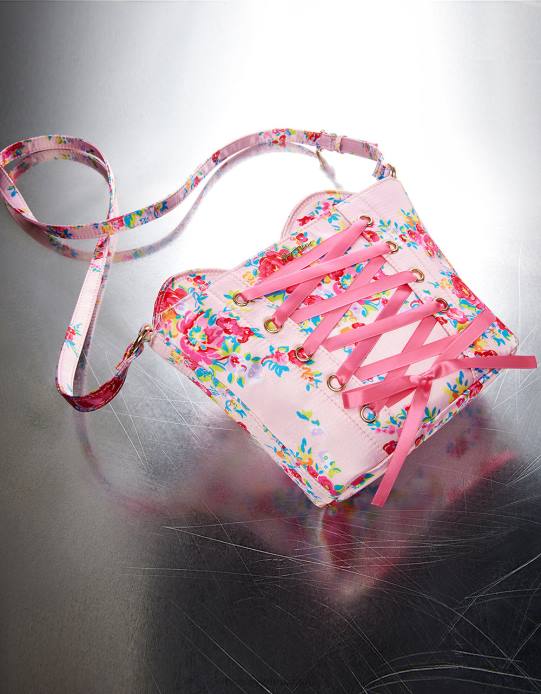 nők Betsey Johnson fűzős giccses szerelem crossbody virágos kiegészítők VFJ6S220