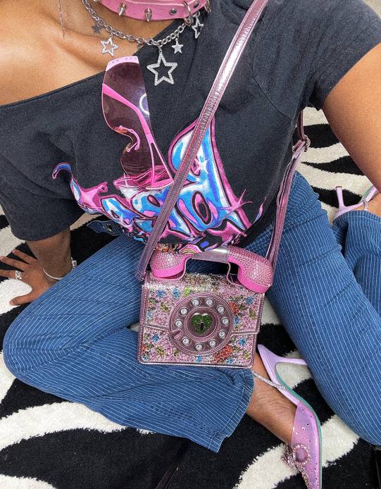 nők Betsey Johnson giccs gimme egy csengő telefontáska rózsaszín kiegészítők VFJ6S208