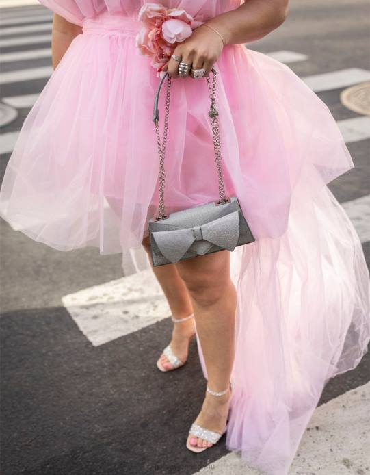 nők Betsey Johnson szögletes masni kabrió táska ezüst kiegészítők VFJ6S215