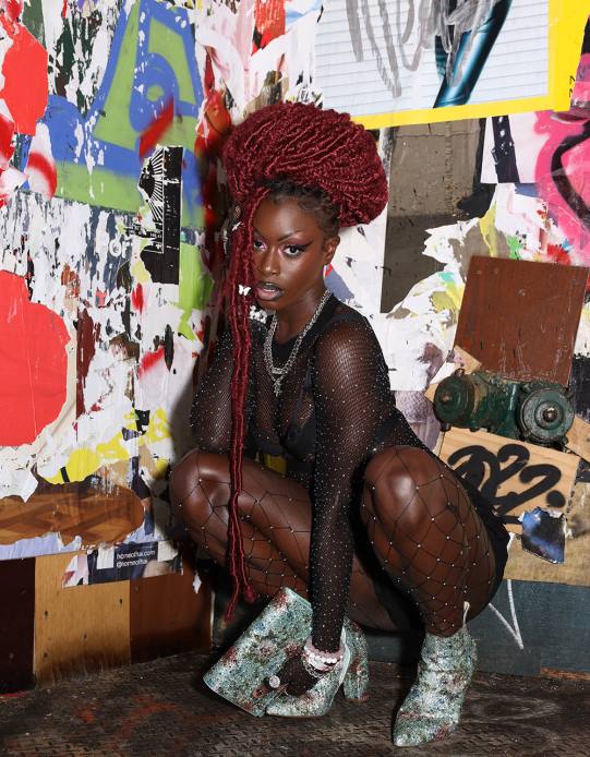 nők Betsey Johnson virágos strasszos lapos táska menta zöld kiegészítők VFJ6S224